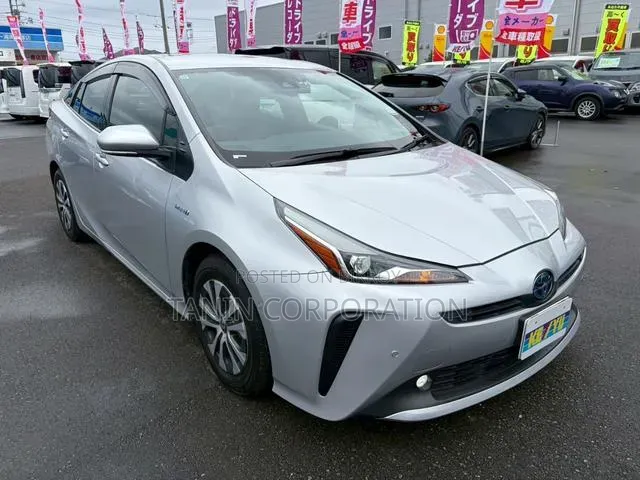 Toyota Prius 2021 Silver