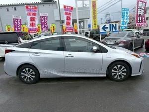Toyota Prius 2021 Silver