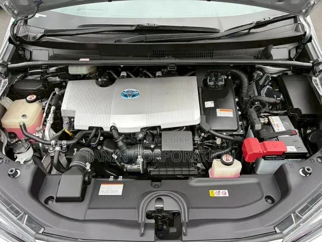 Toyota Prius 2021 Silver
