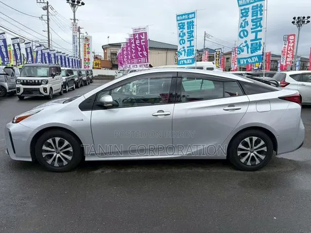 Toyota Prius 2021 Silver