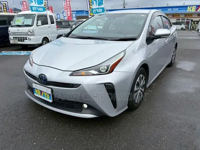 Toyota Prius 2021 Silver