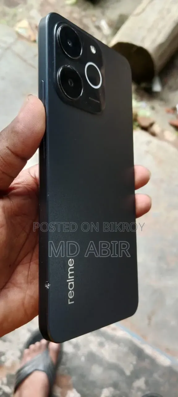 Realme 4 GB Black