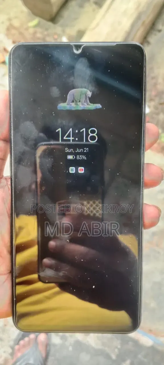 Realme 4 GB Black