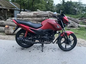 হোন্ডা সিজি১১০ ২০১৭ রেড