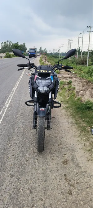TVS Apache 160 4V 2023 Black