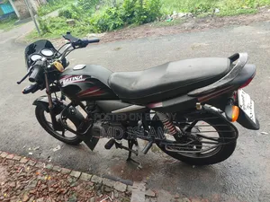 Bajaj Platina 100 2026 Red