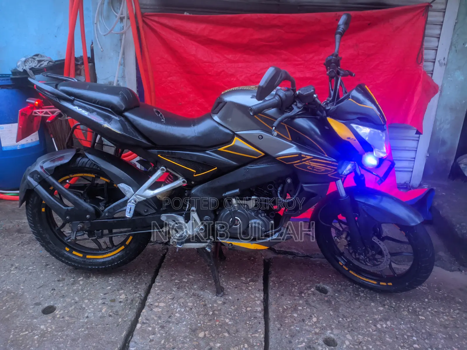 Bajaj Pulsar NS 160 2019 Gray