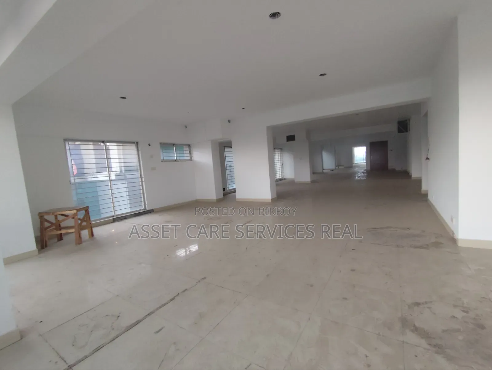 6000-SQFT Fully Commercial Open Office Space Rent Banani Road-11