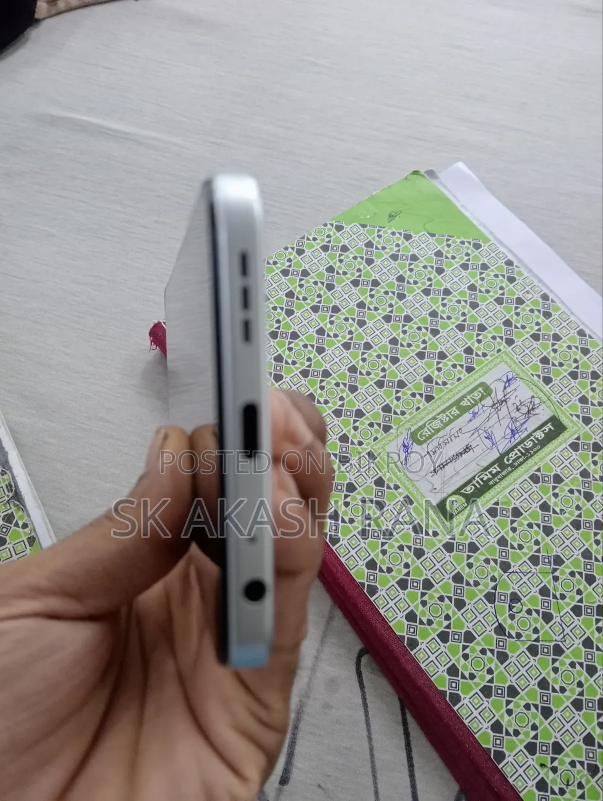 Tecno Spark 4 64 GB White
