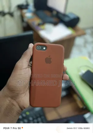 Apple iPhone 8 64 GB Red