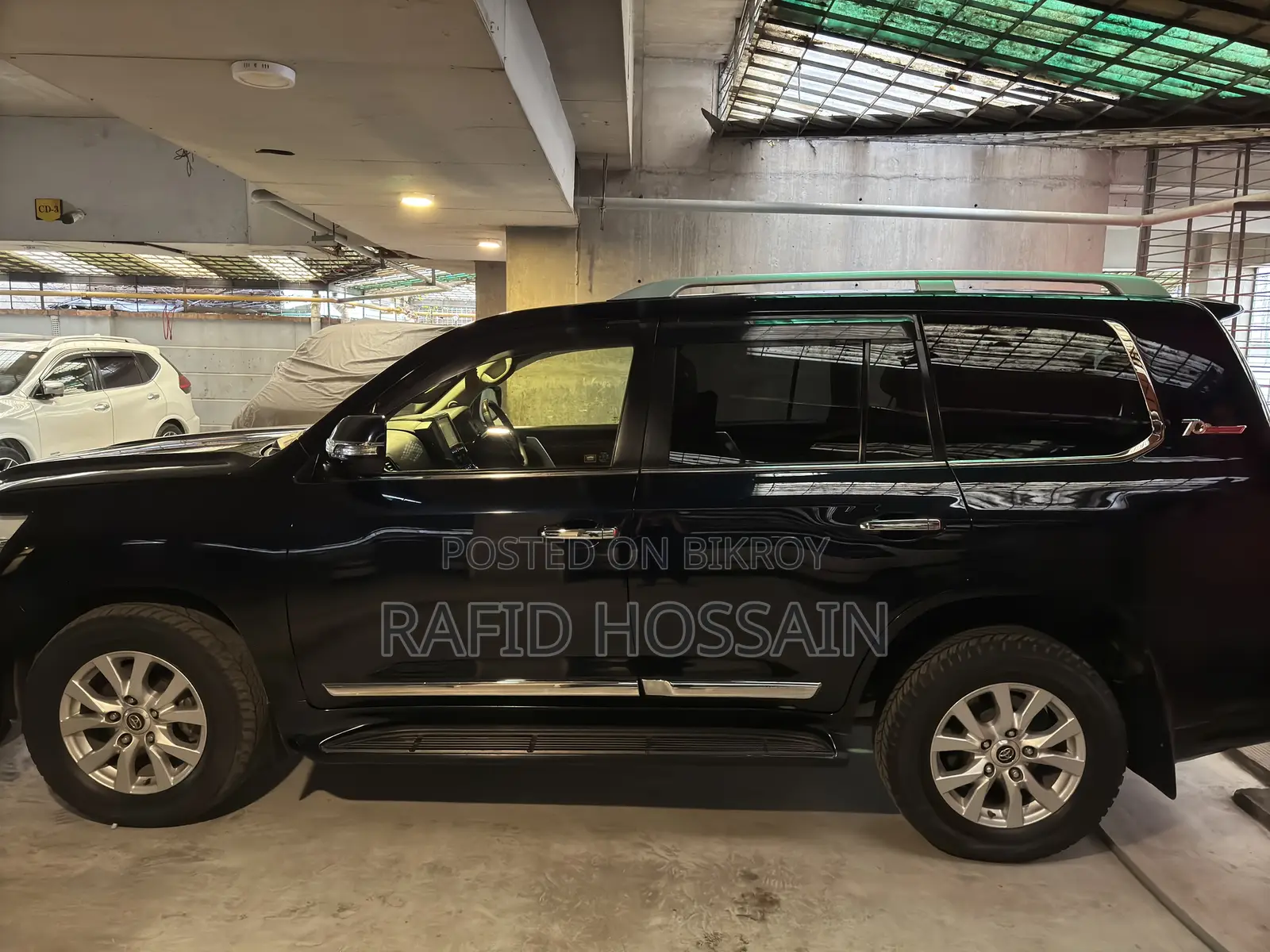Toyota Land Cruiser 4.6 V8 ZX 2018 Blue