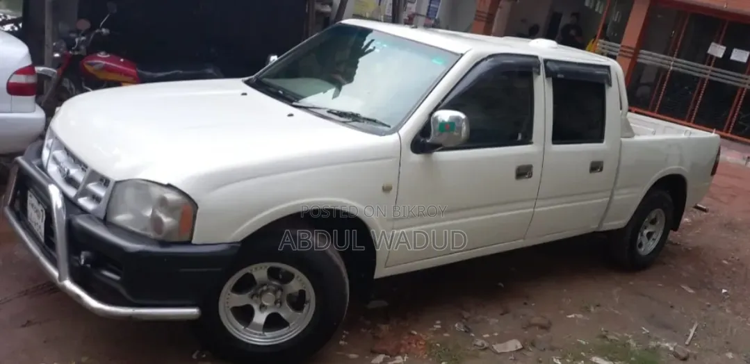 Car 2007 White