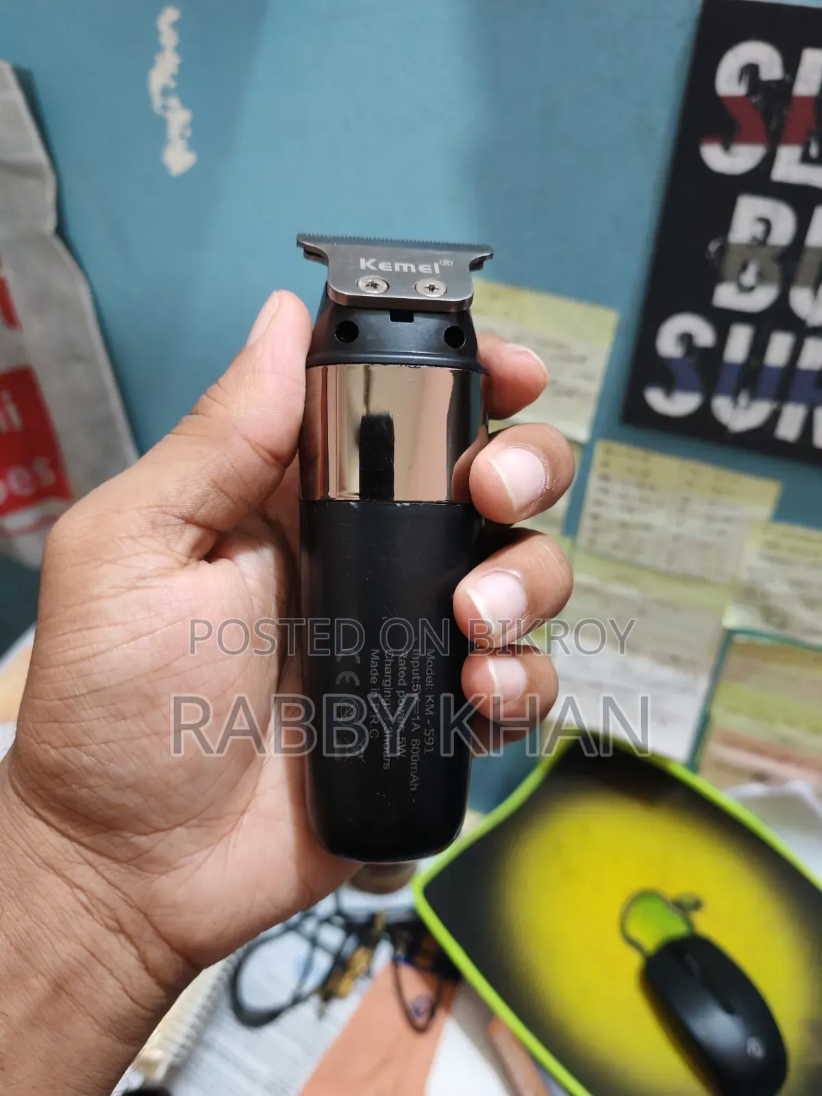 Kemei brand trimmer for sale, comes with free gel.