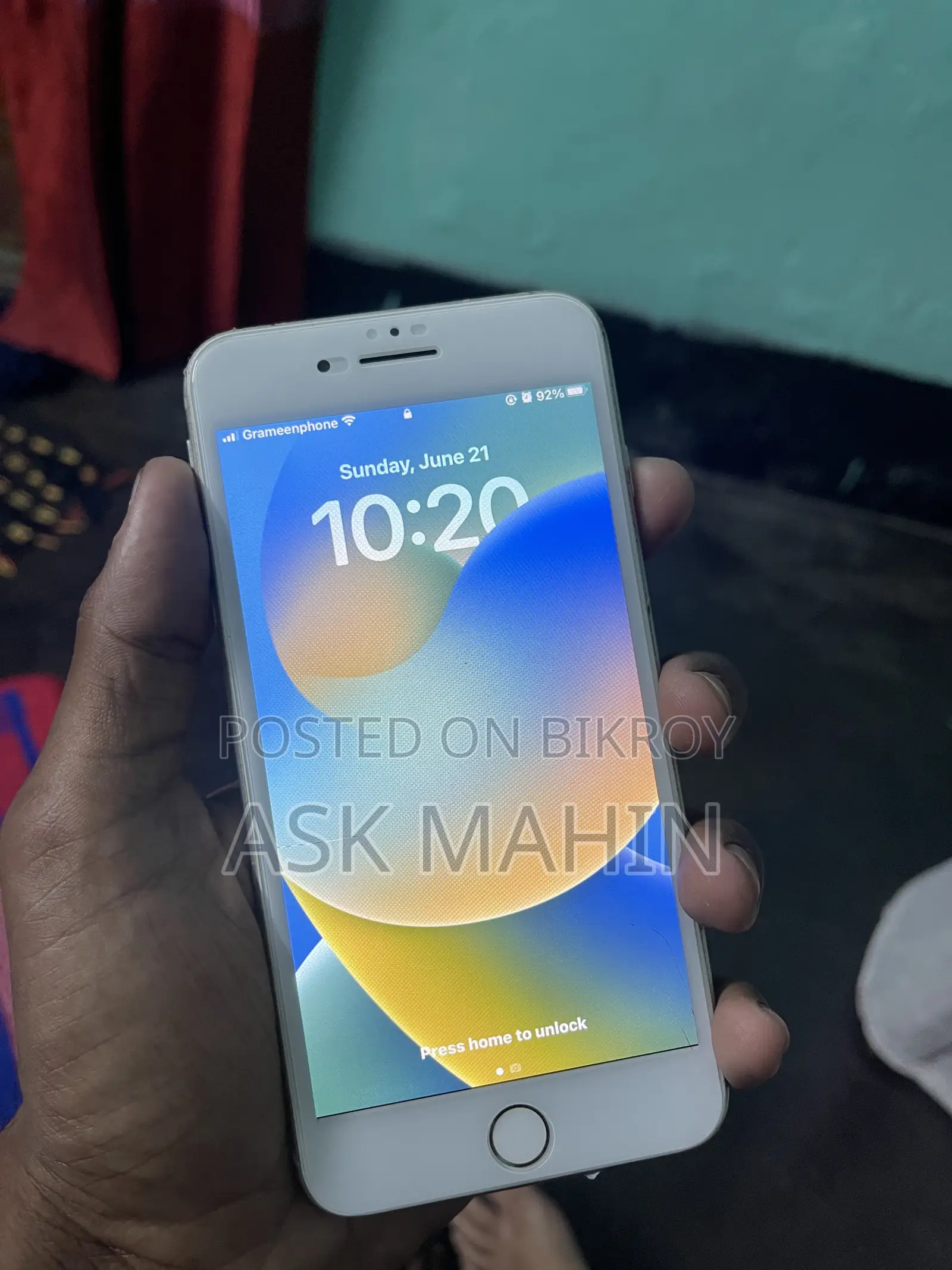 Apple iPhone 8 Plus 64 GB White