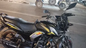 TVS Stryker 125 2020 Yellow