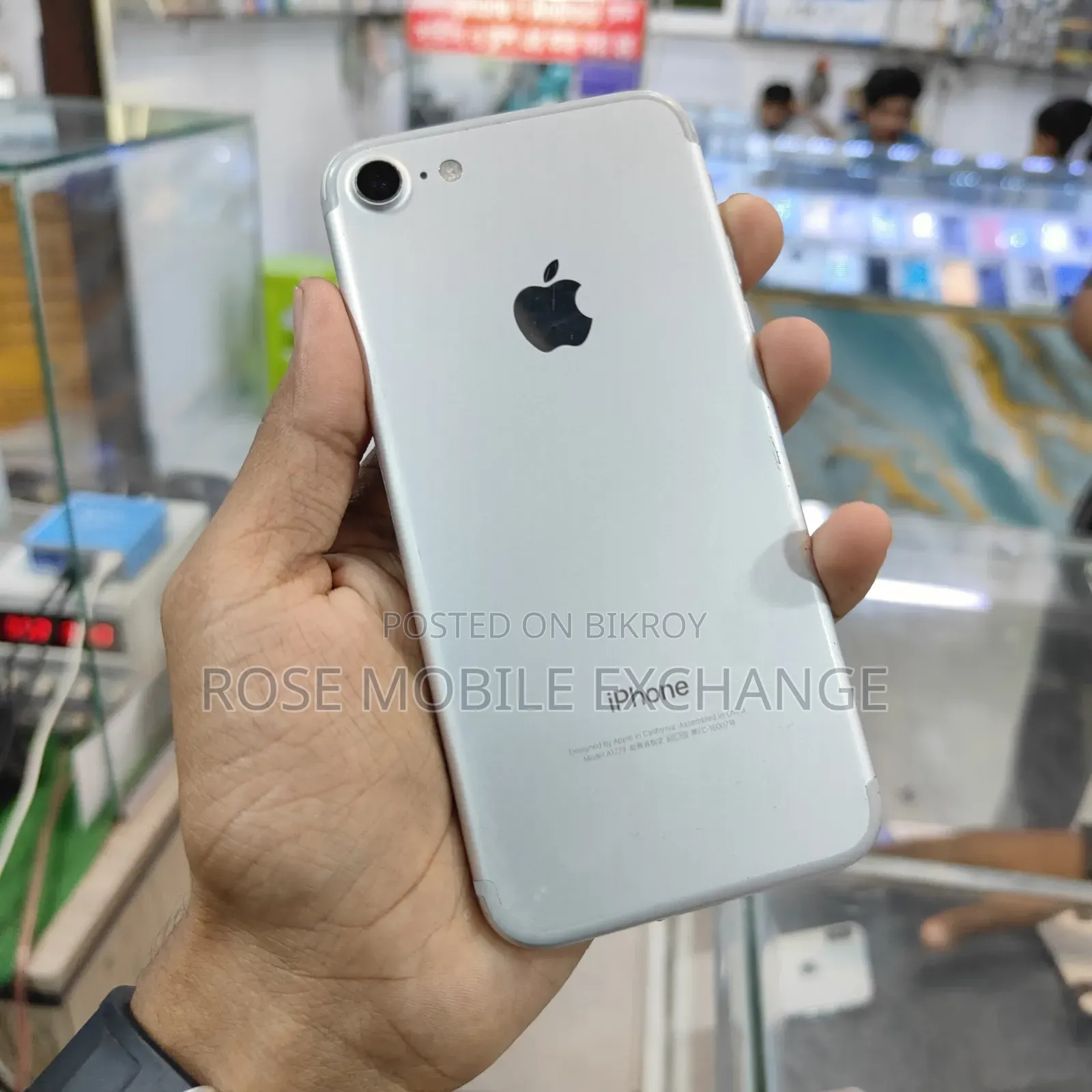 Apple 32 GB Silver
