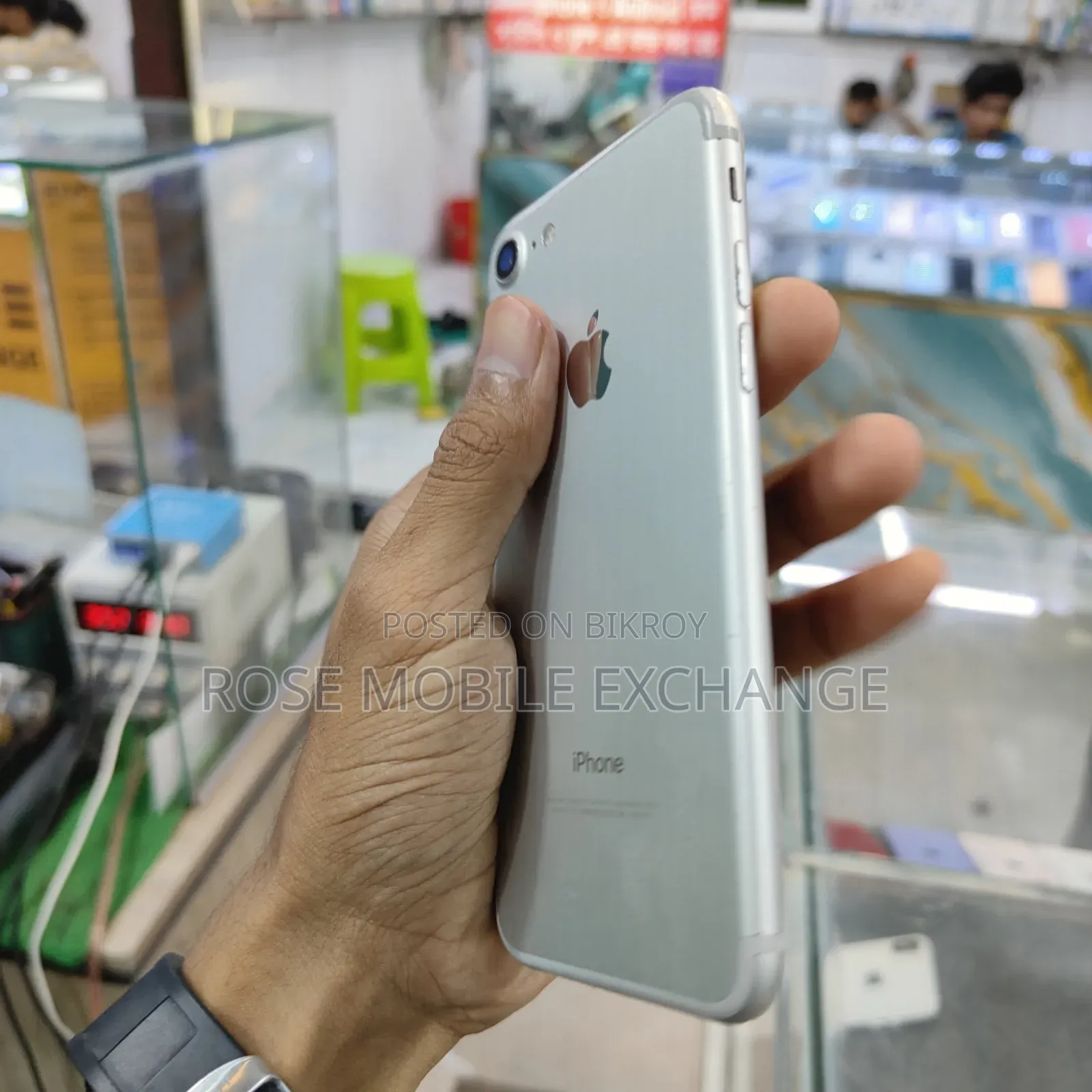 Apple 32 GB Silver