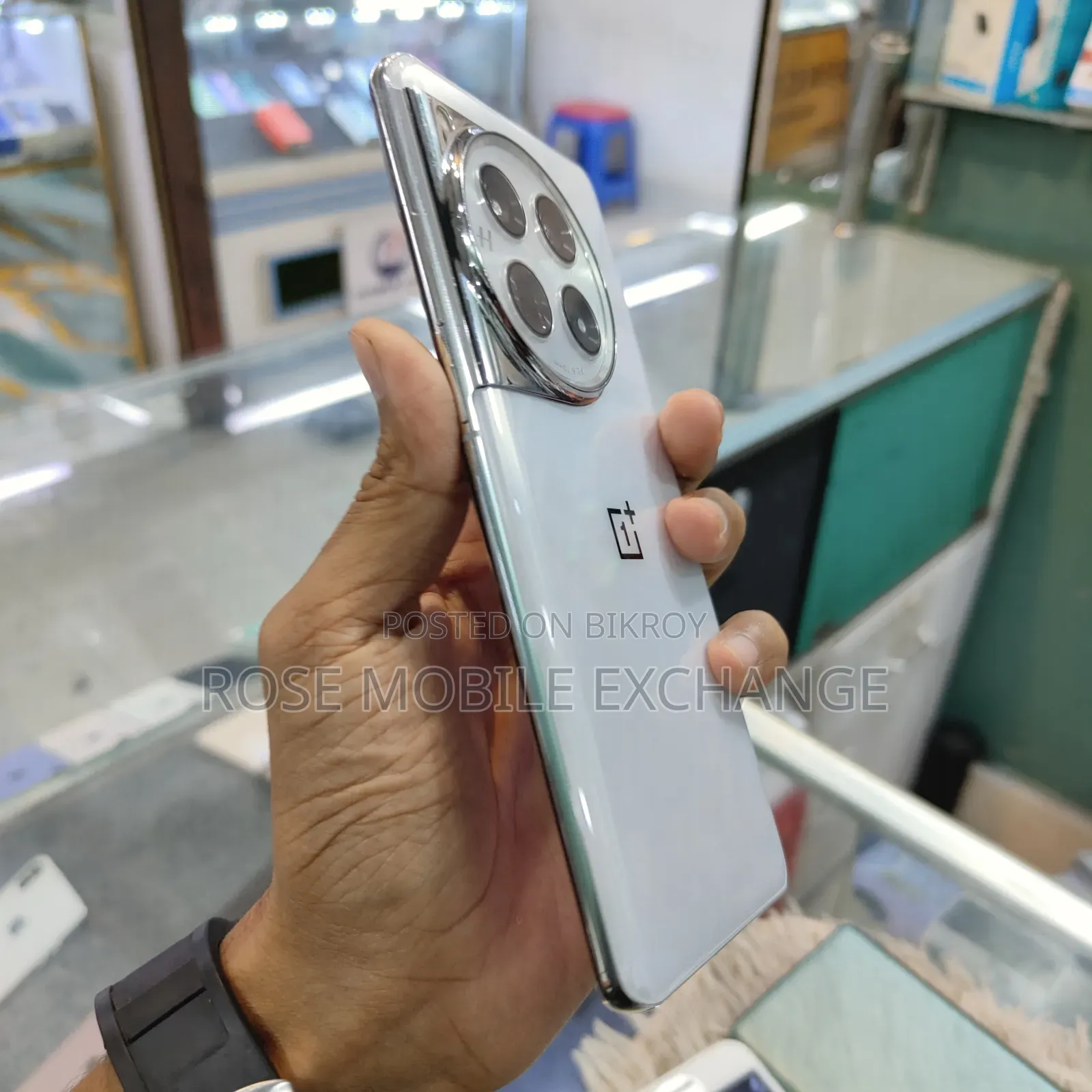 New OnePlus 1 TB White