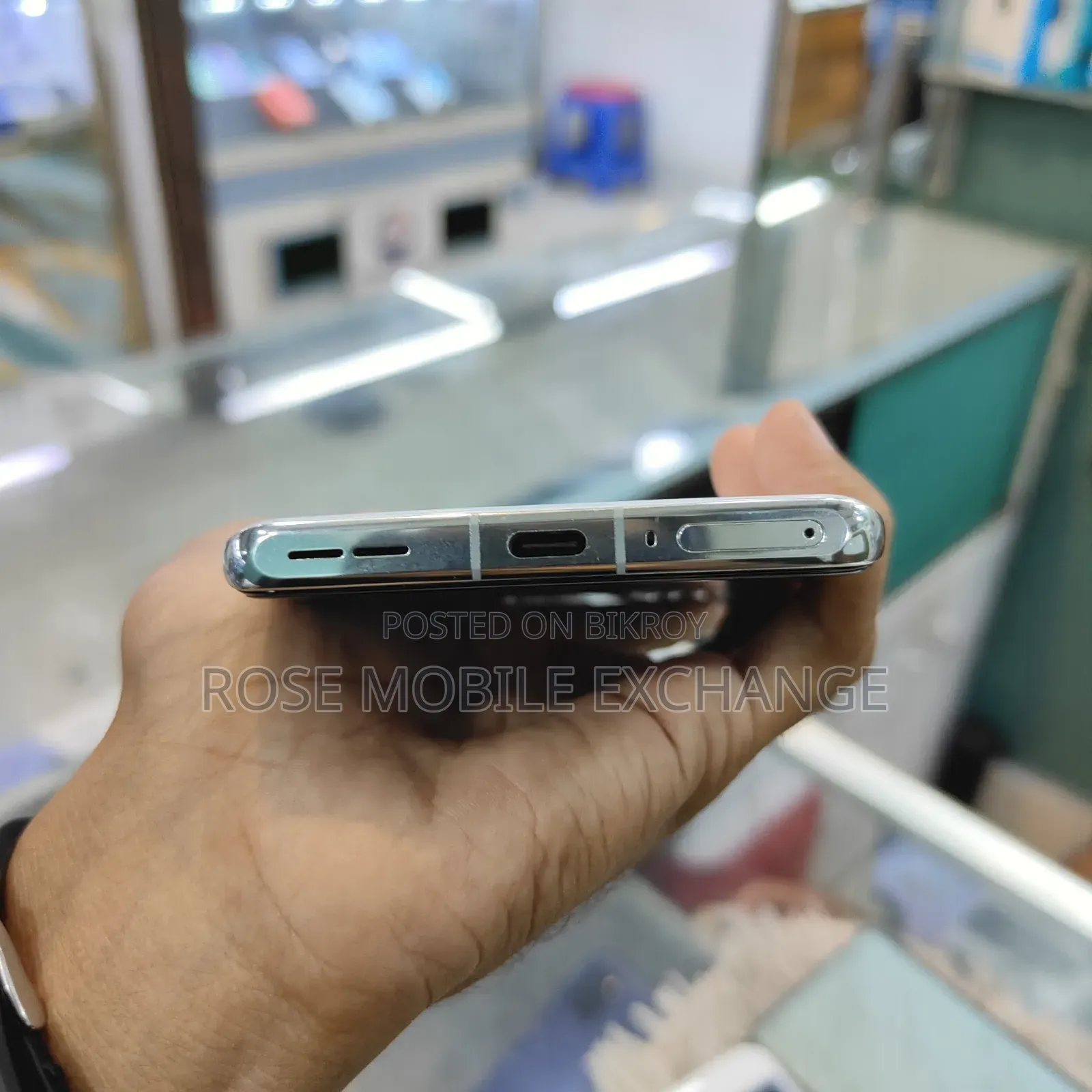 New OnePlus 1 TB White