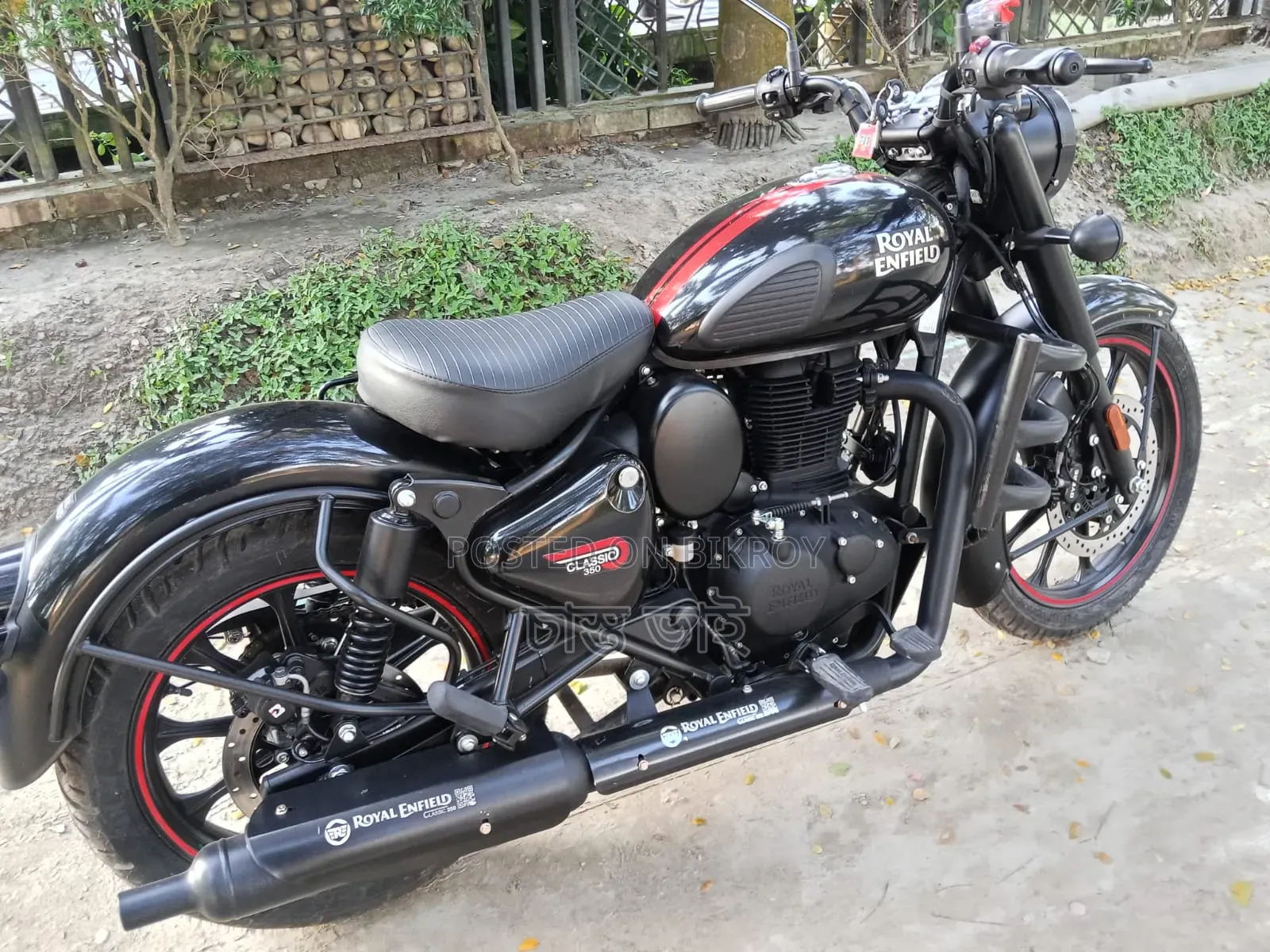 Royal Enfield Classic 350 2025 Black