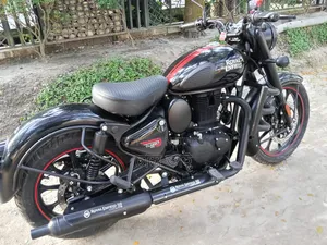 Royal Enfield Classic 350 2025 Black