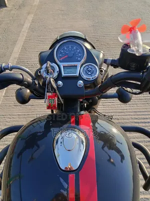 Royal Enfield Classic 350 2025 Black