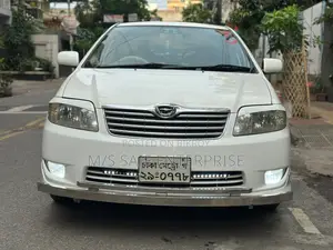 Toyota Corolla 2005 White