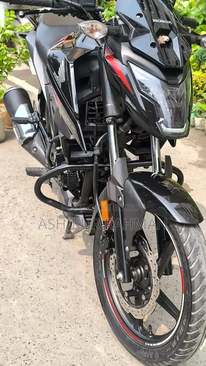 হোন্ডা এক্স-ব্লেড ১৬০ ২০২১ ব্ল্যাক