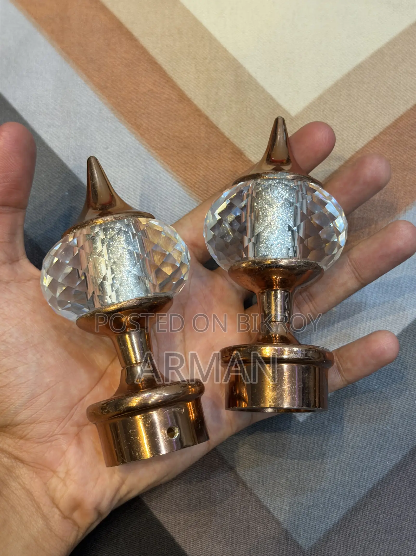 1 Set (2 Pcs) Premium Quality Porda Crystal Minar