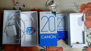 Tecno Camon 20 Pro ২৫৬ জিবি কালো