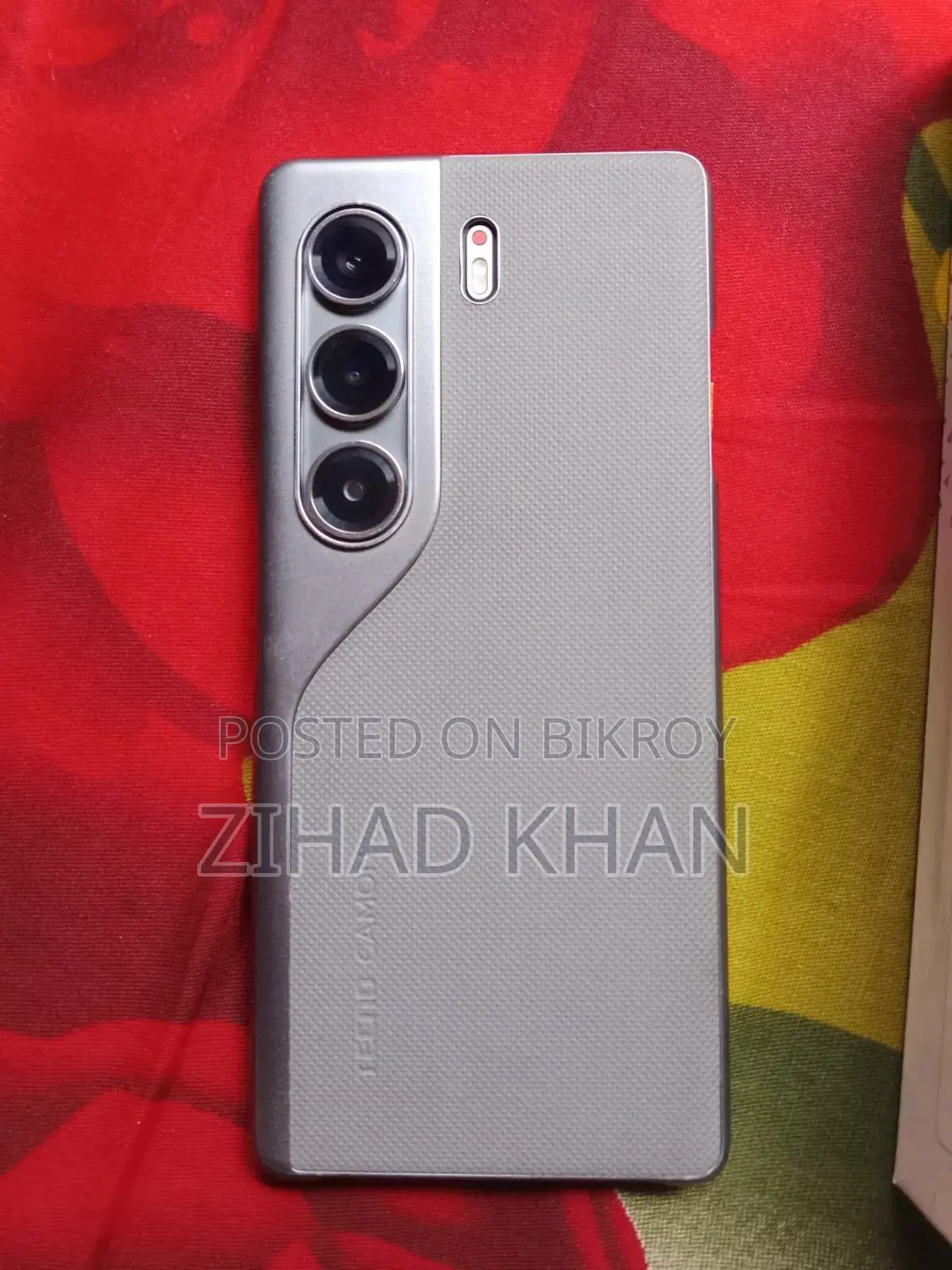 টেকনো ক্যামন ৪০ প্রো ৪জি ২৫৬ জিবি কালো