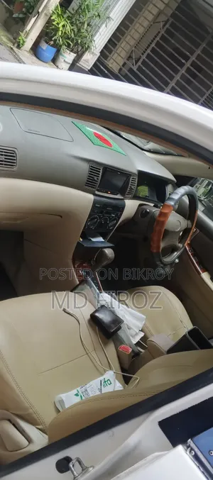 Toyota Corolla 2002 White