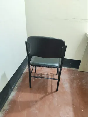 Home/Office Visitor Chair Foam and Leather