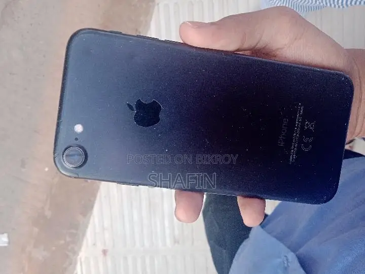Apple iPhone 7 32 GB Black