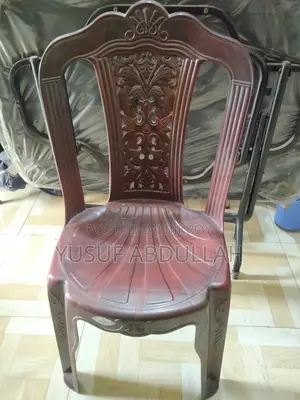 ১ টি ৪ সিটের ডাইনিং টেবিল (Rfl) ও ২ টি চেয়ার
