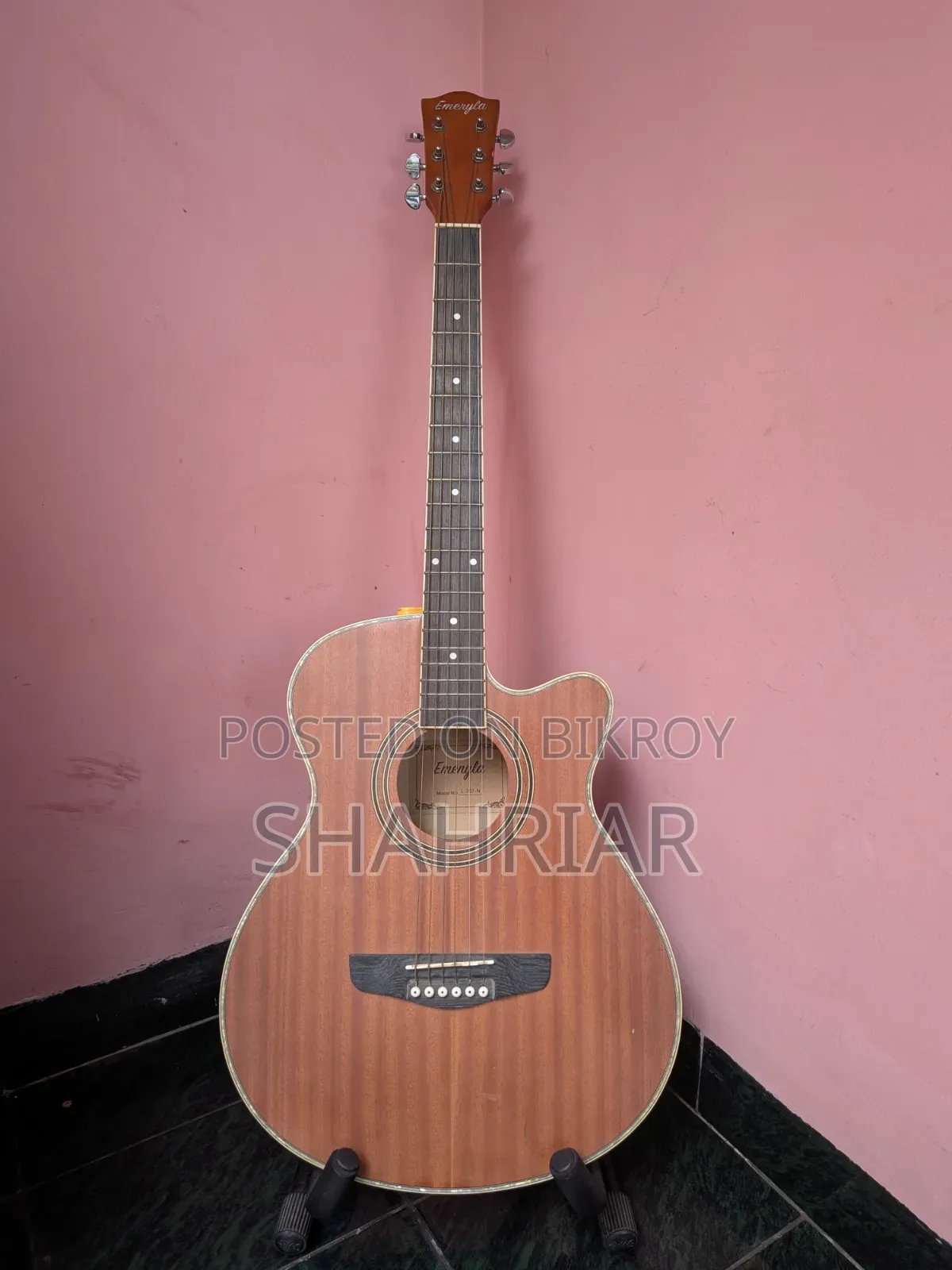 Emeryla Guitar