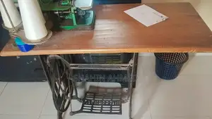 ওভারলক মেশিন