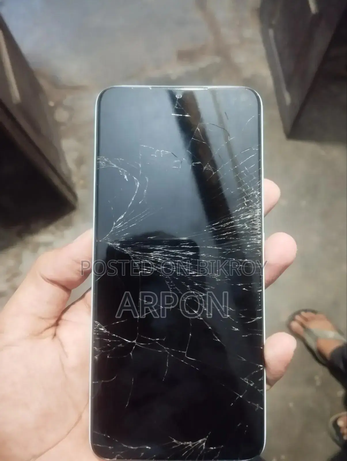 Itel P40 64 GB Blue