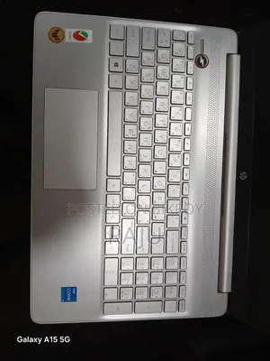 Laptop HP 15-Da3007nia 4GB Intel Core I3 SSD 256GB