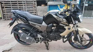 Yamaha FZ 2013 Gold
