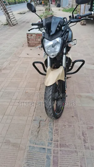 Yamaha FZ 2013 Gold