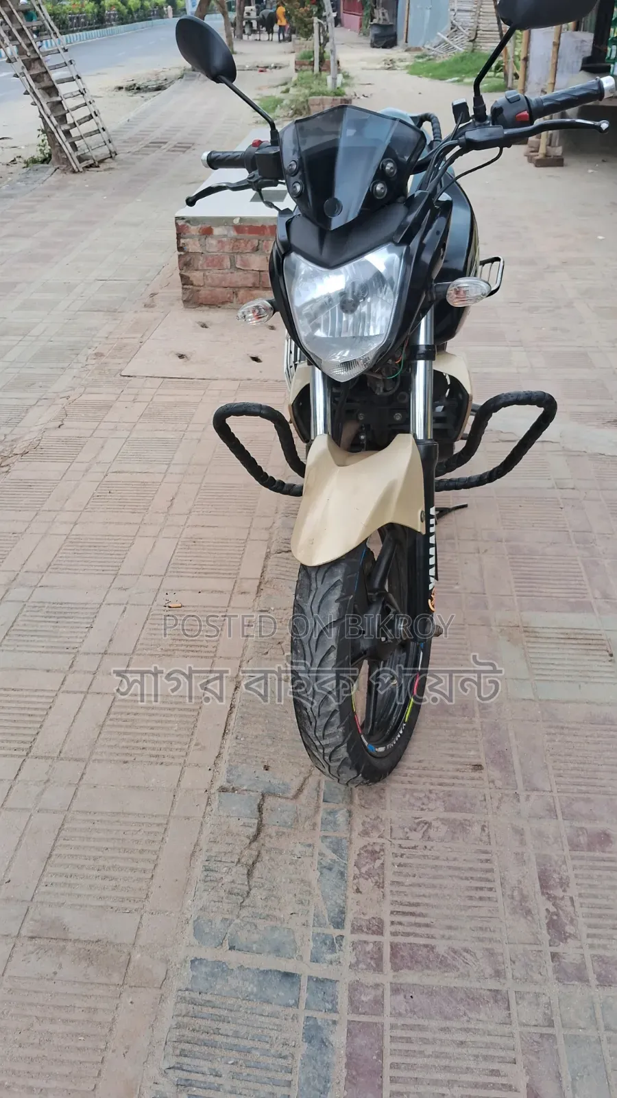 Yamaha FZ 2013 Gold