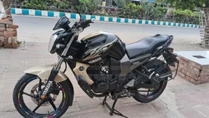 Yamaha FZ 2013 Gold