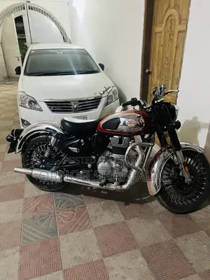 Royal Enfield Classic 350 2025 Red