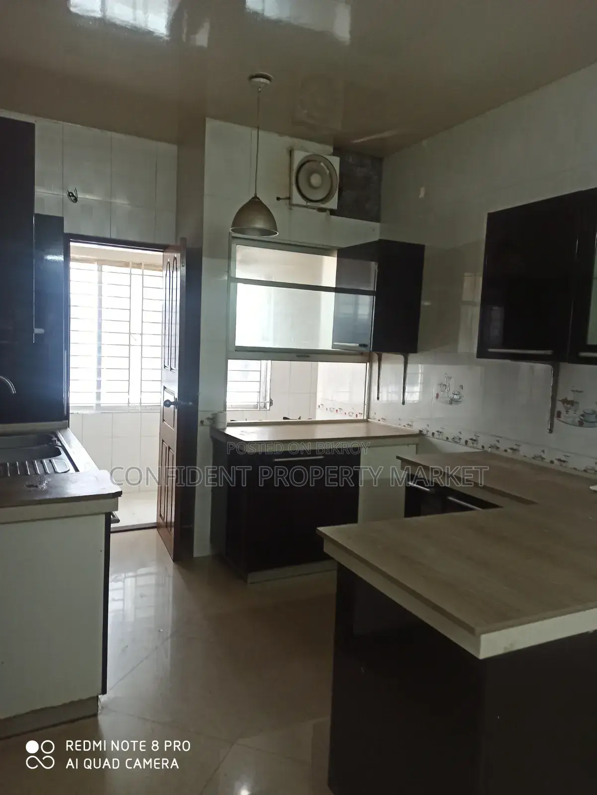4-bedroom Apartment in Gulshan for Rent