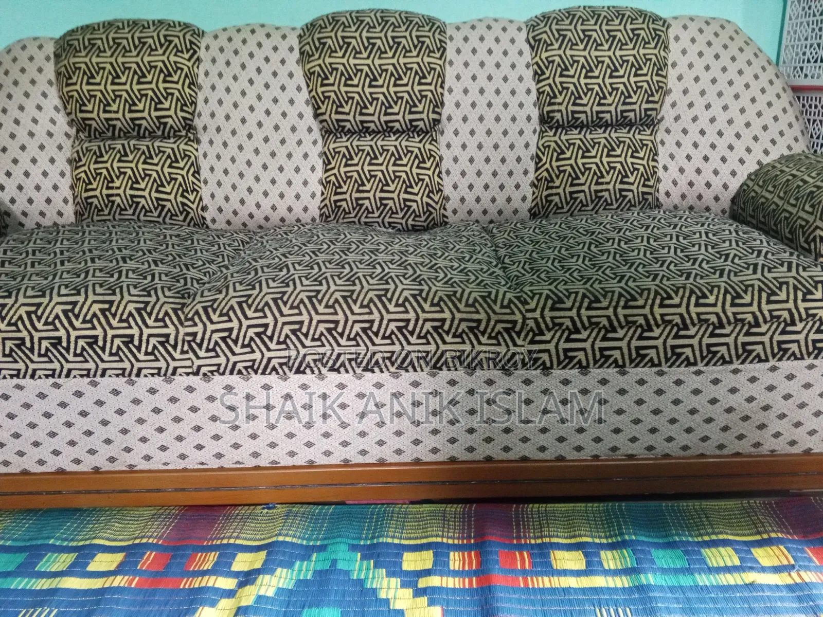 A good quality three-piece sofa set