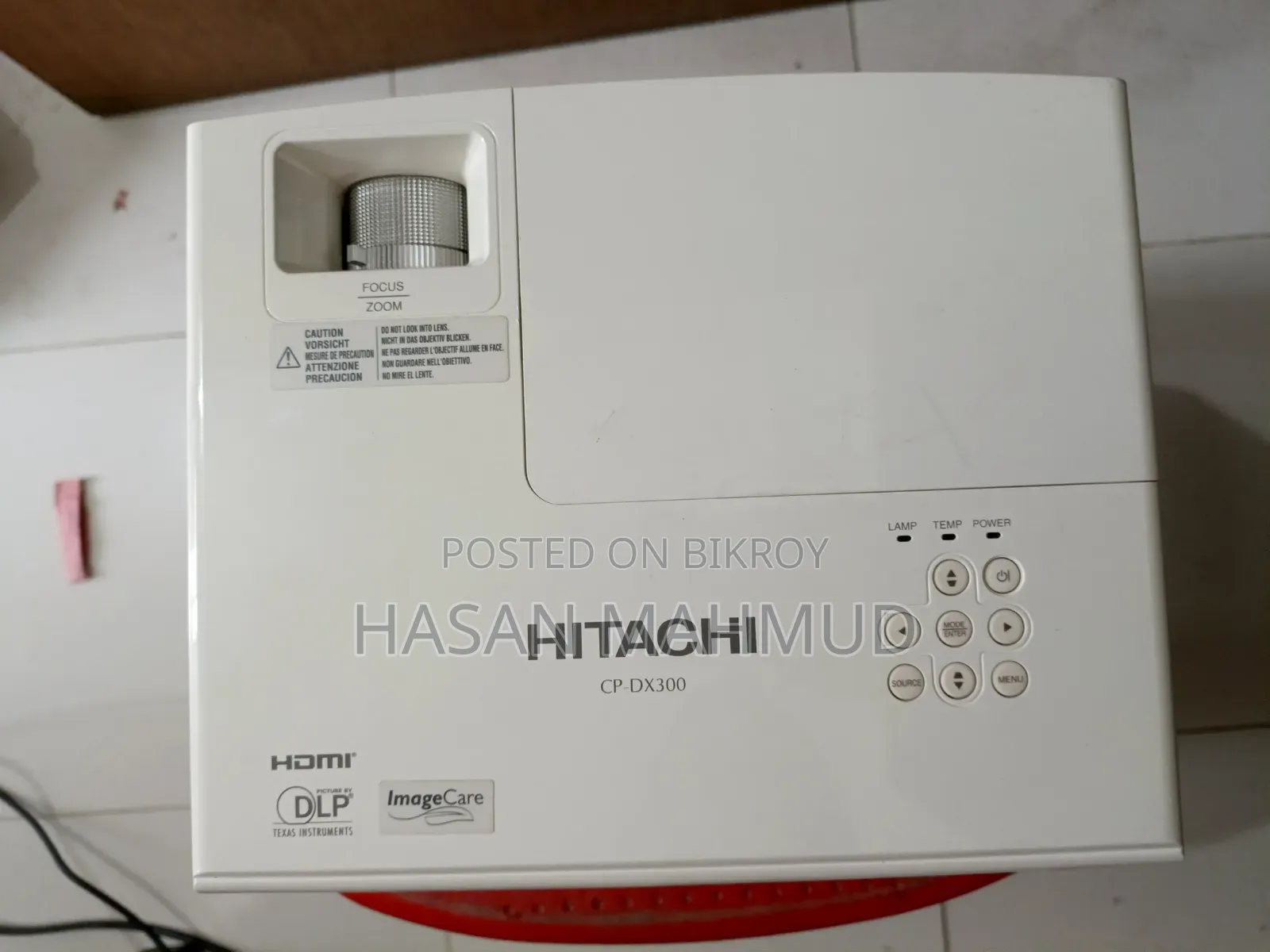 I will sell a Hitachi projector
