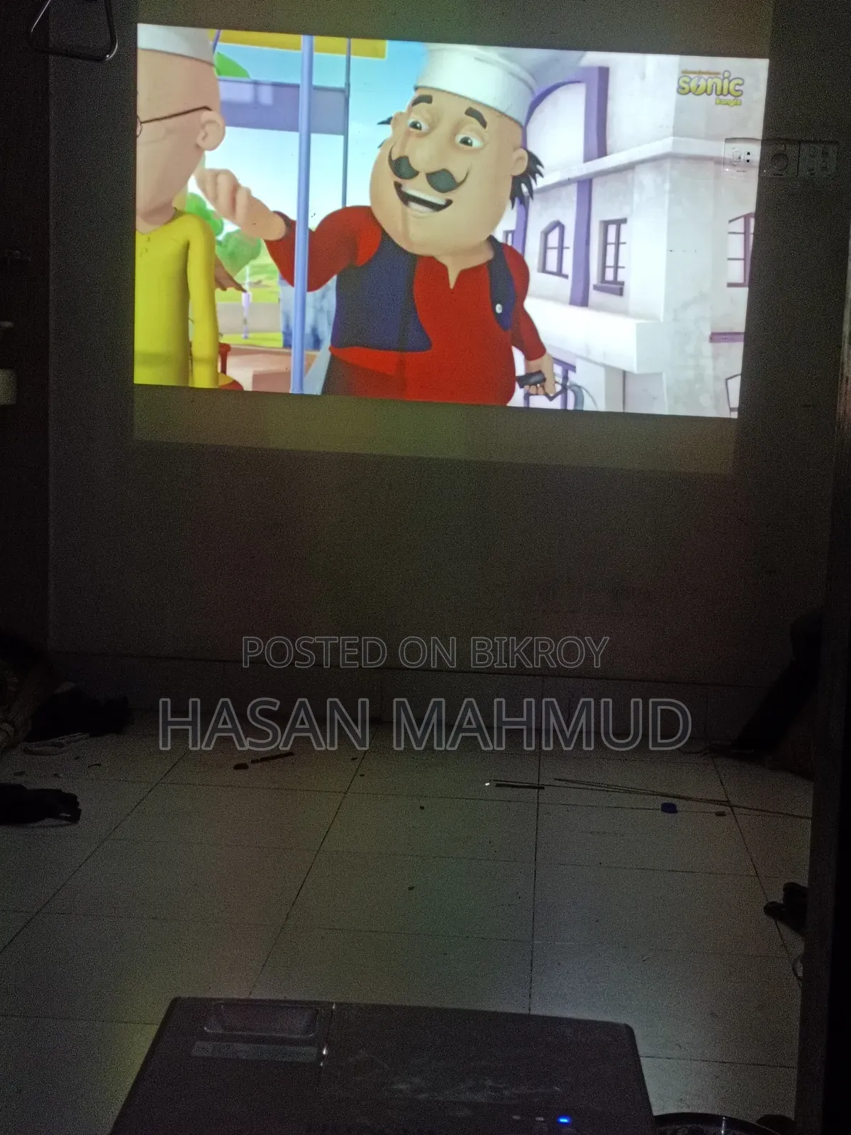 I will sell a Hitachi projector
