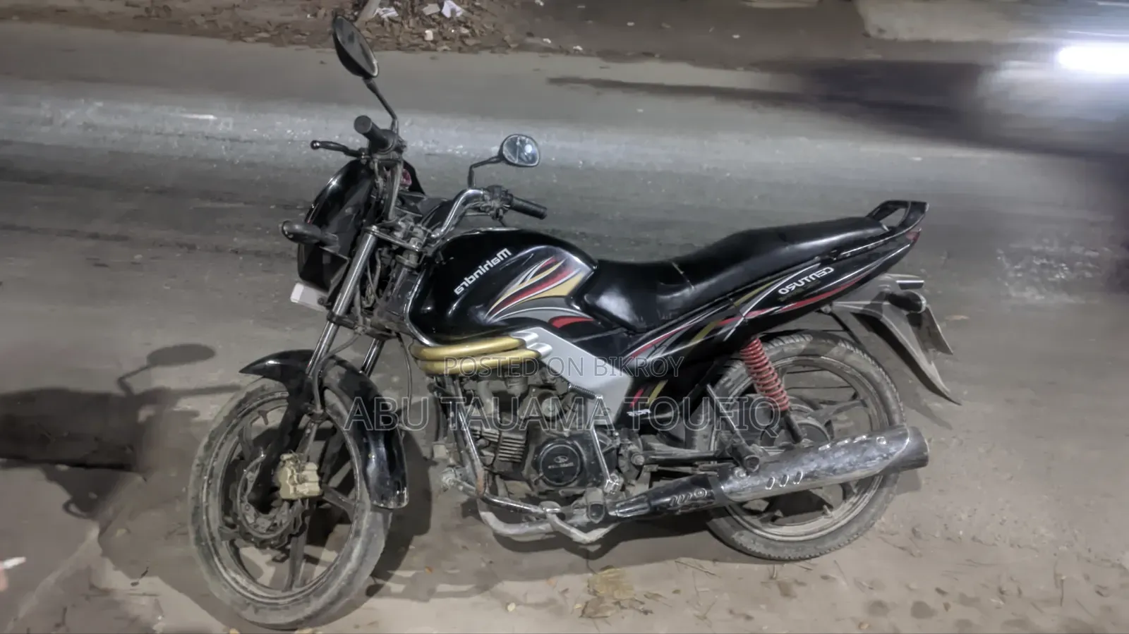 মাহিন্দ্রা সেঞ্চুরো ২০১৩ ব্ল্যাক