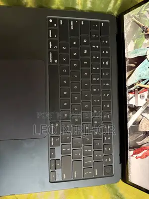 Laptop Apple MacBook Air 2022 M2 16GB Apple M2 SSD 1T